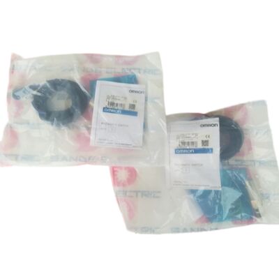 Nieuwe OMRON Proximity Sensor Switch E2E-X7D1-M1GJ E2EX7D1M1GJ