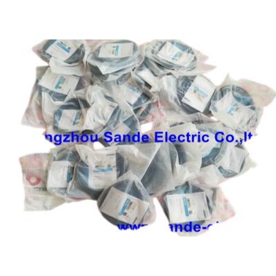 E2E-X10ME1  NIEUWE OMRON  NABIJHEIDSSCHAKELAAR  E2EX10ME1   E2E-X10ME1  E2E-X10ME1