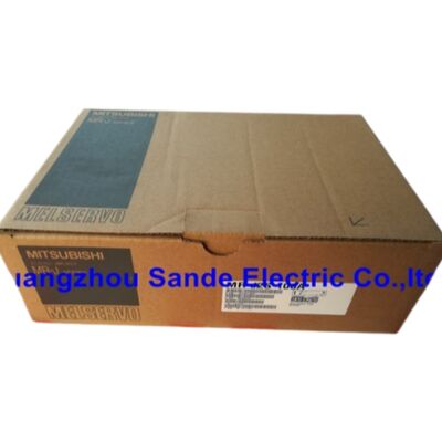 Mitsubishi MR-J2S-200A Nieuwe Servomotor Snelle Verzending MRJ2S200A MR-J2S-200A Op Voorraad